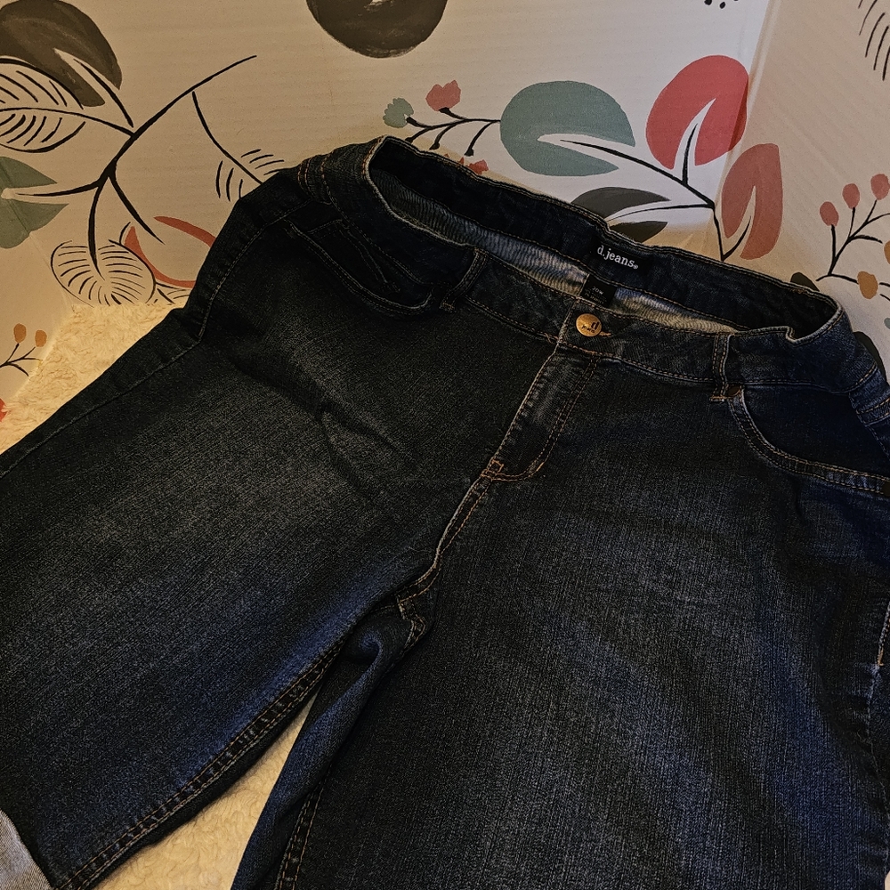 EUC D. JEANS Bermuda Denim Jean Shorts 20W